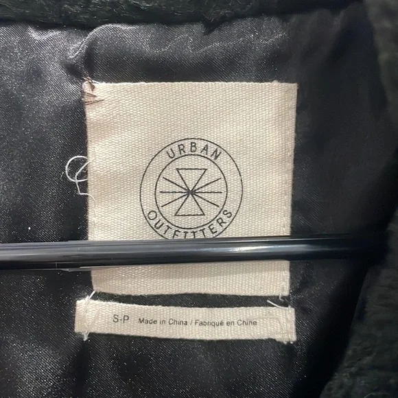 Urban Outfitters Eva Black Faux Fur Coat - Picture 7 of 7